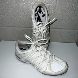 Nike Cheer Flash Women’s Size 8 White 366194-101 Shoes Lace Up Low Top